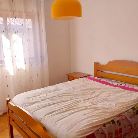 Διαμέρισμα With 2 Bedrooms In Vila Nova De Gaia, With Wonderful Mountain View, Furnished Balcony And Wifi - 8 Km From The Beach Βίλα Νόβα ντε Γκάια