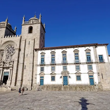 With 2 Bedrooms In Vila Nova De Gaia, With Wonderful Mountain View, Furnished Balcony And Wifi - 8 Km From The Beach *