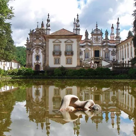 With 2 Bedrooms In Vila Nova De Gaia, With Wonderful Mountain View, Furnished Balcony And Wifi - 8 Km From The Beach *
